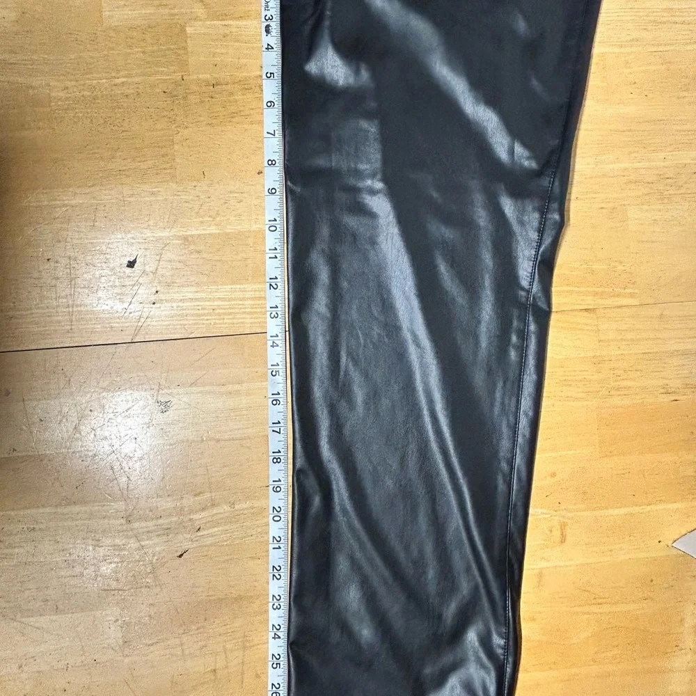 Women’s small faux leather stretch pants - Picture 6 of 9
